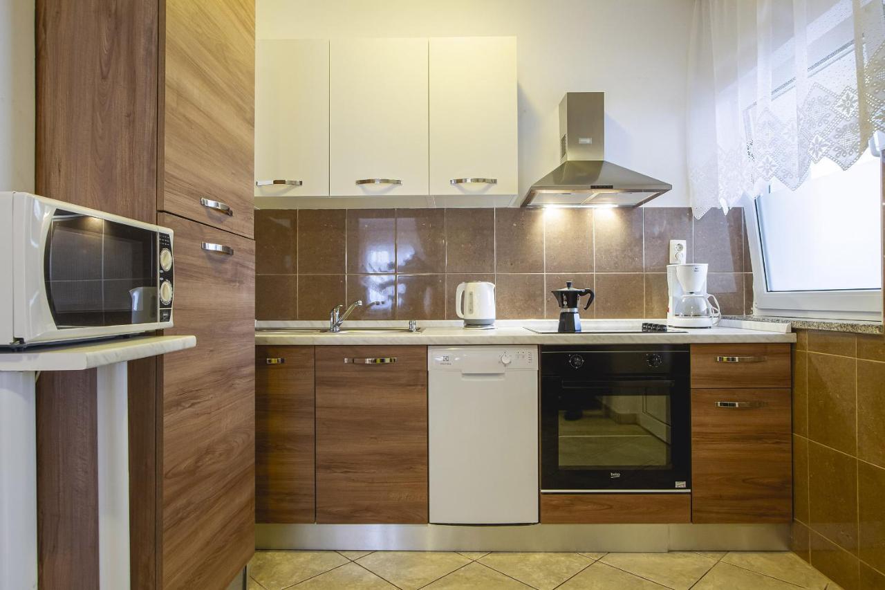 Apartmani Justic Нивице Экстерьер фото