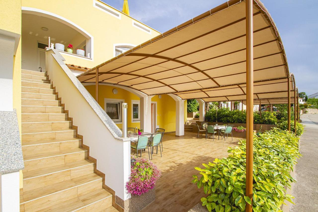 Apartmani Justic Нивице Экстерьер фото